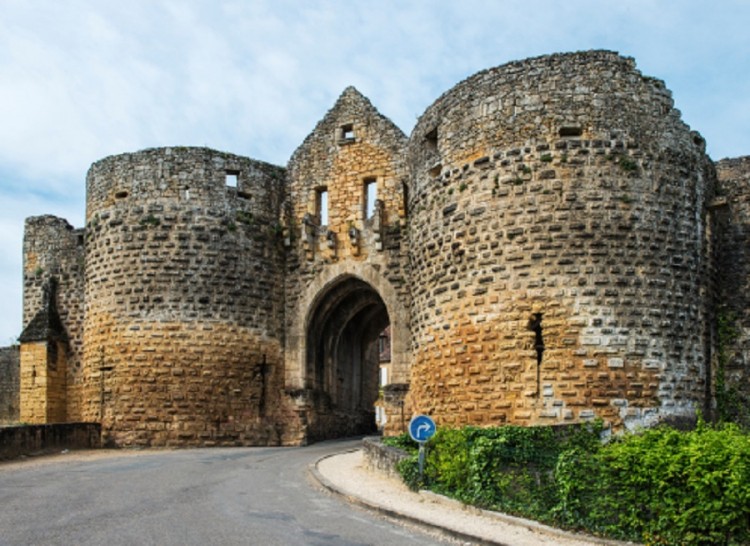 015_19B The Tower Gate of Domme.jpg